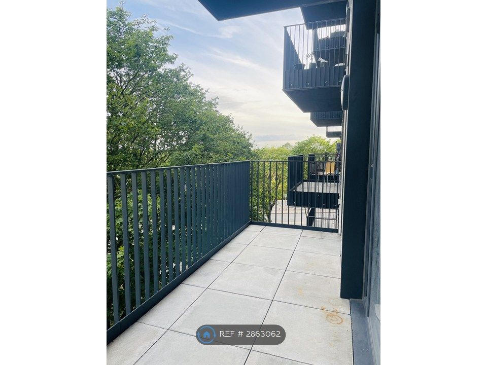 Property photo 3 of 11 Balcony