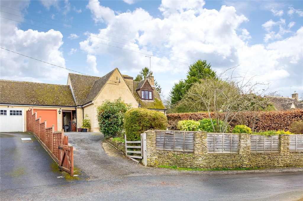 Property photo 2 of 27 Picture No. 23