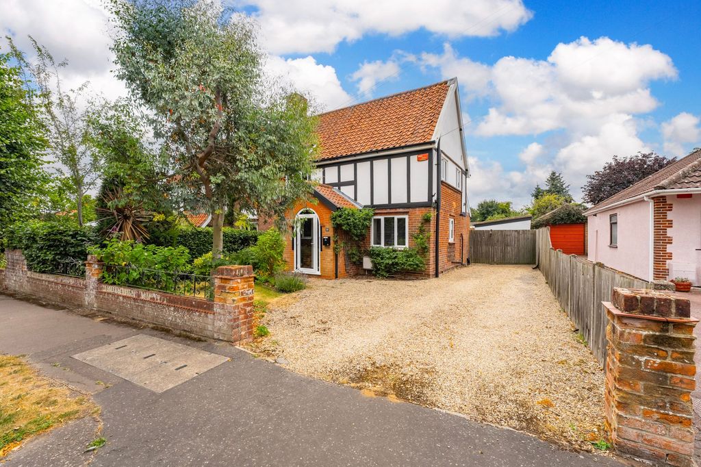 Property photo 1 of 23