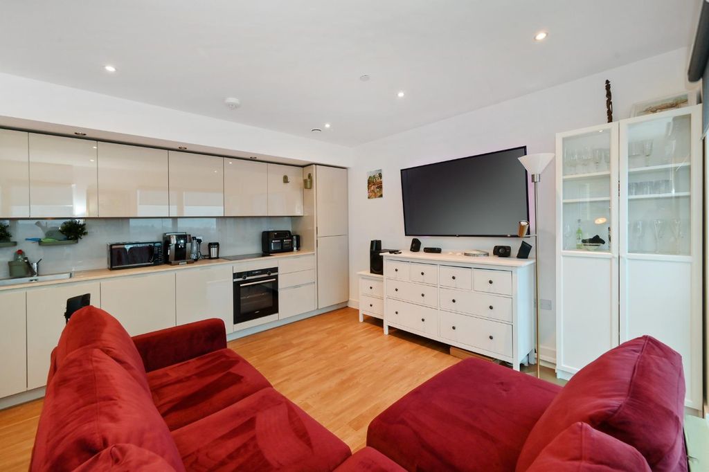 Property photo 2 of 9