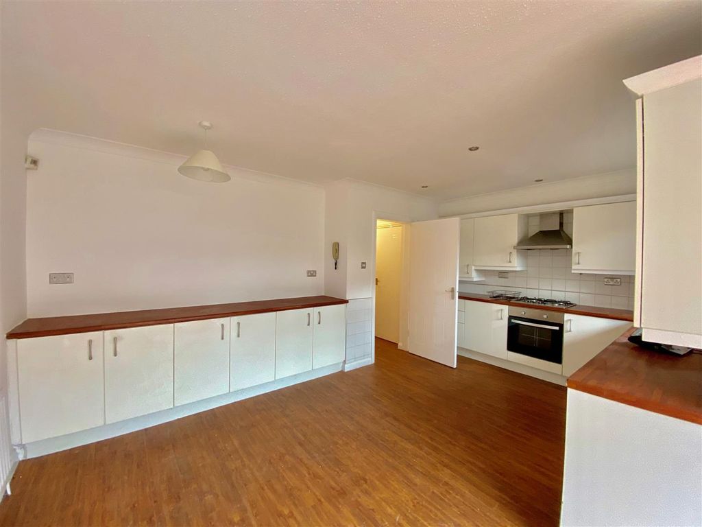 Property photo 2 of 18 Kitchen/Diner