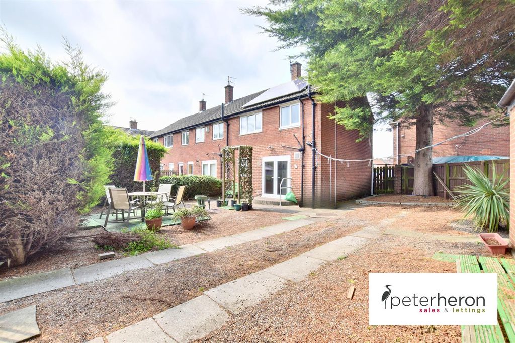 Property photo 1 of 17 Outside