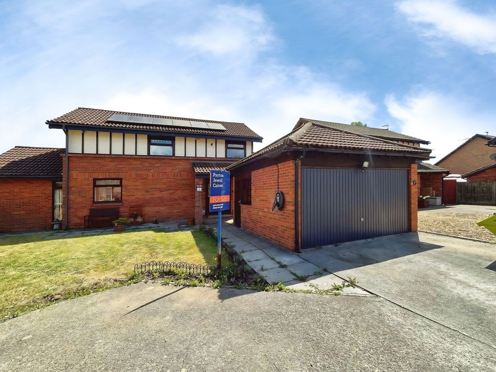 Property photo 1 of 27