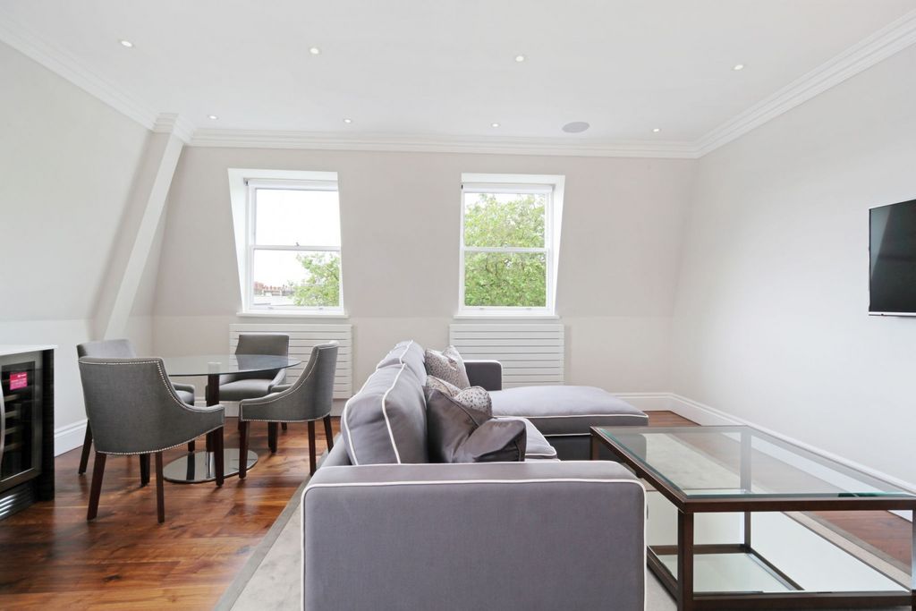 Property photo 3 of 6 Reception Room 2