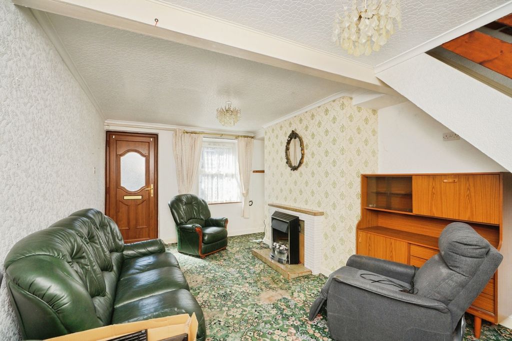 Property photo 2 of 20 Pbox-Img.Jpg