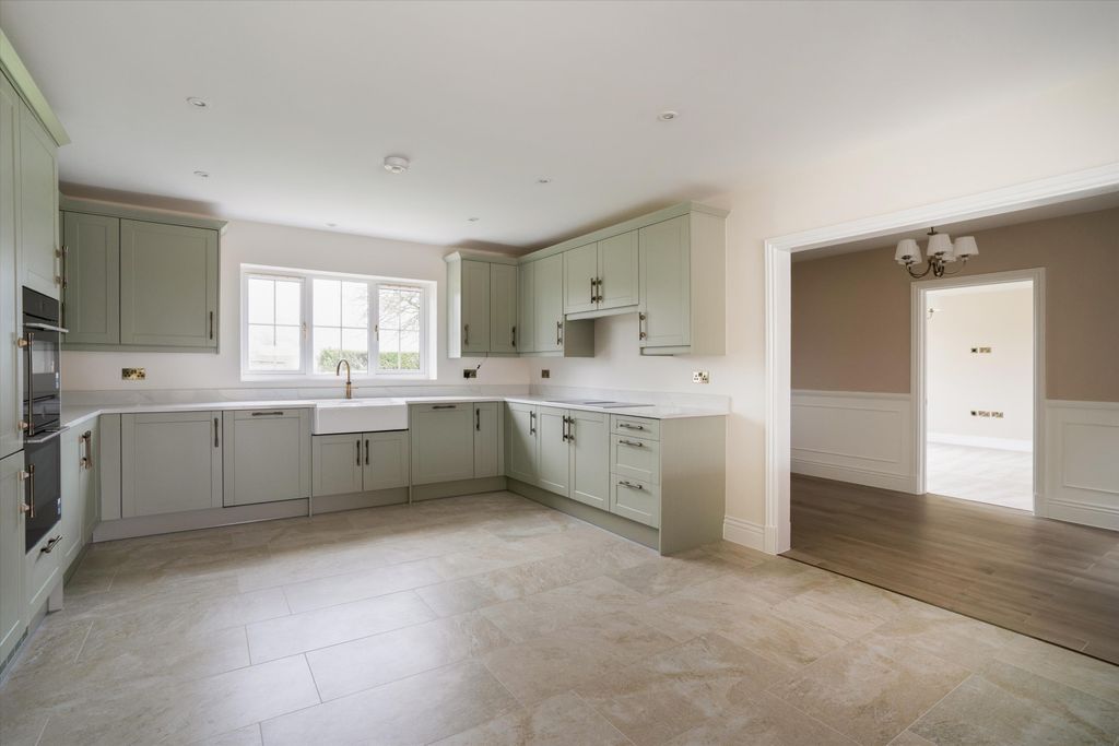 Property photo 2 of 11 Image