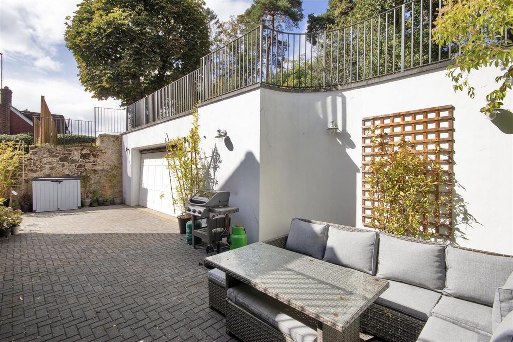 Property photo 2 of 17 Yes2.Jpg