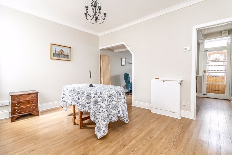 Property photo 3 of 15 .