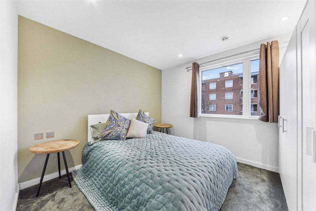 Property photo 3 of 8 Picture No. 11