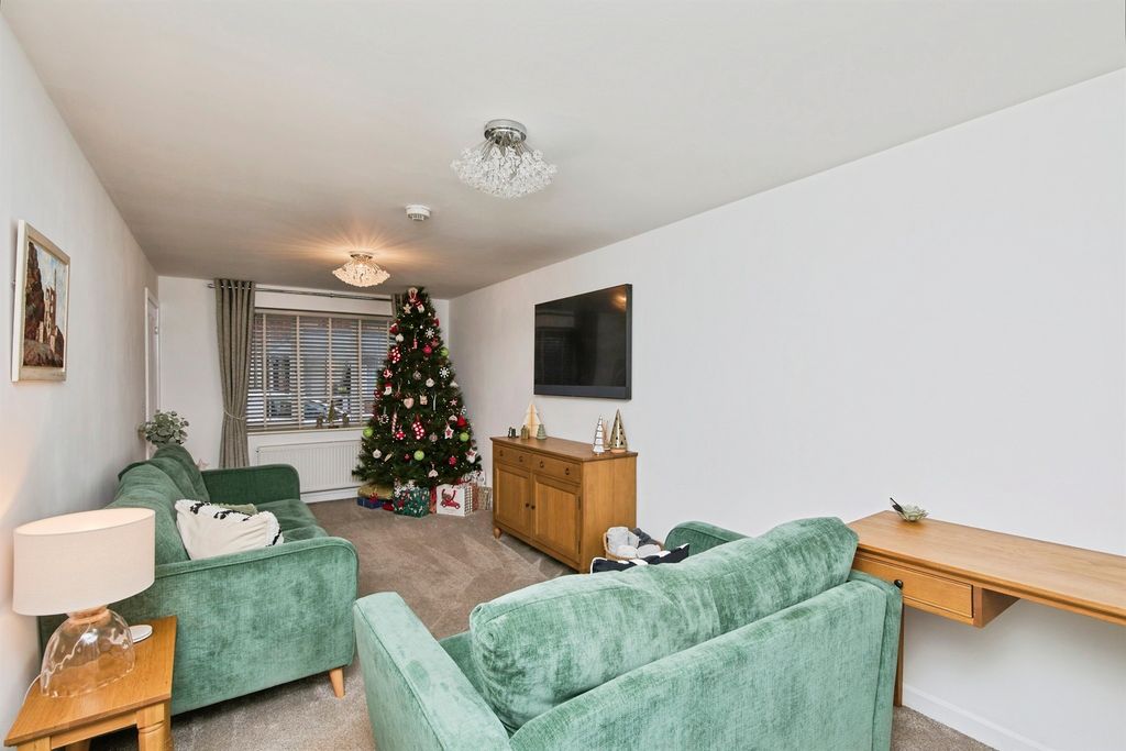 Property photo 3 of 20