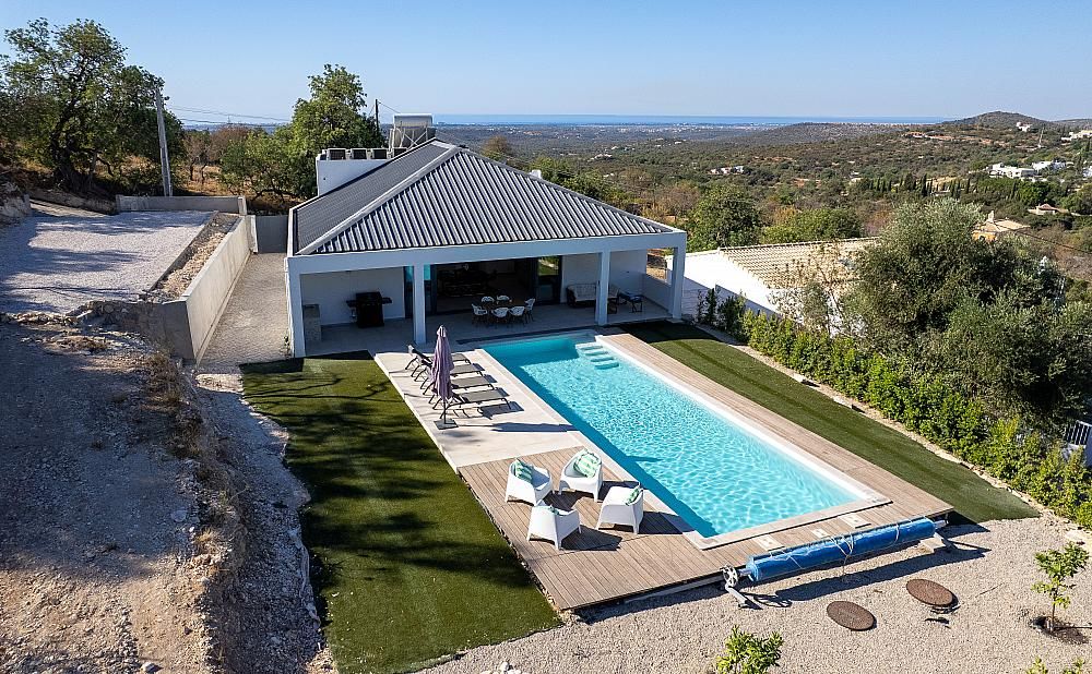 Property photo 1 of 50