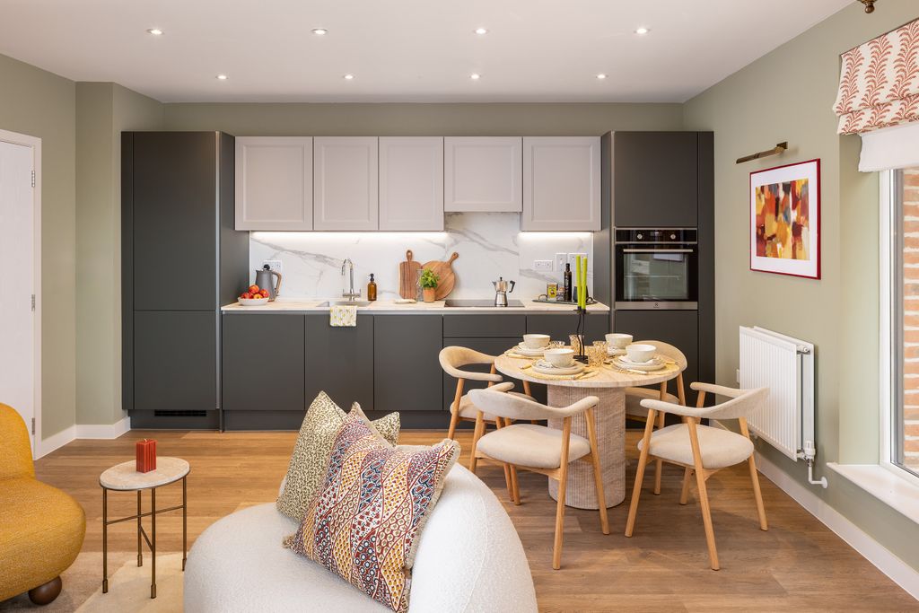 Property photo 1 of 6 Kitchen