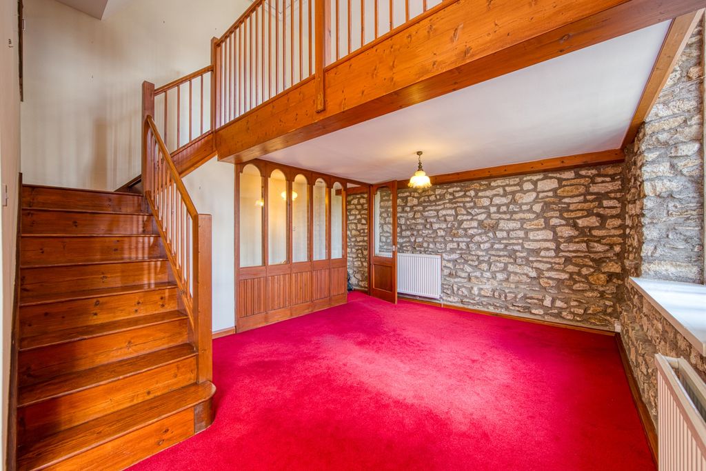 Property photo 2 of 14 Image 2