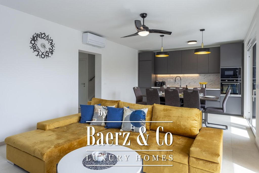 Property photo 3 of 24