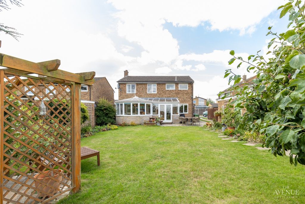 Property photo 2 of 39 4370962