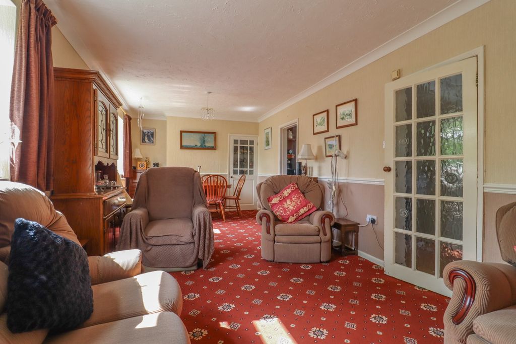 Property photo 3 of 28 4387865