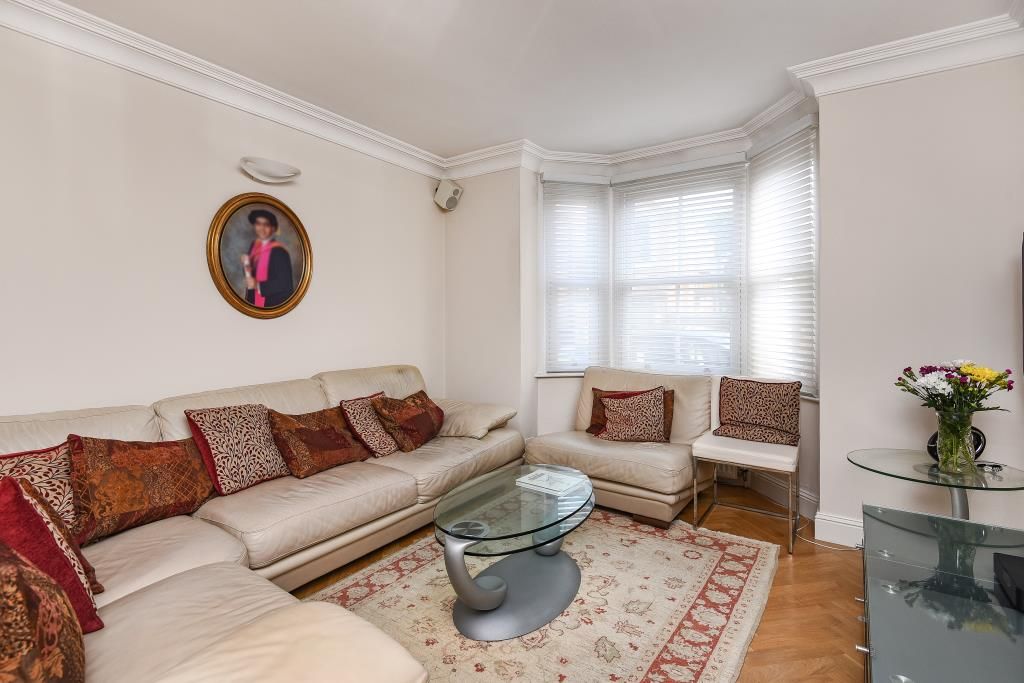 Property photo 3 of 10 Living Room