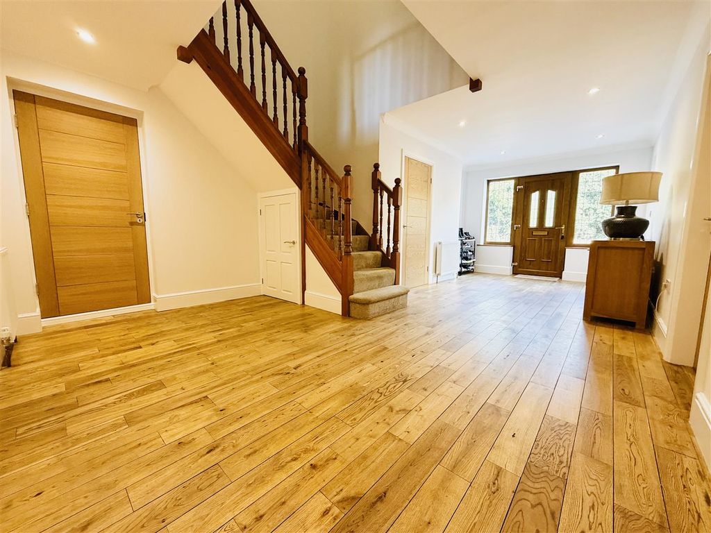 Property photo 2 of 46 Entrance Hallway