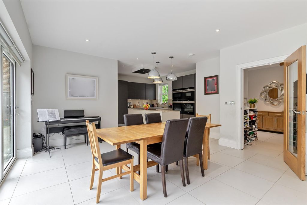 Property photo 3 of 26 26Watlingstreet-23.Jpg