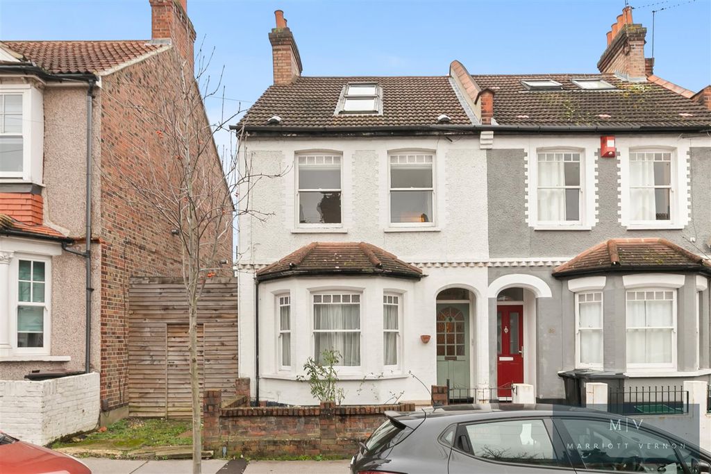 Property photo 1 of 10 Addiscombe Court Road 67 F2 MV-8.Jpg