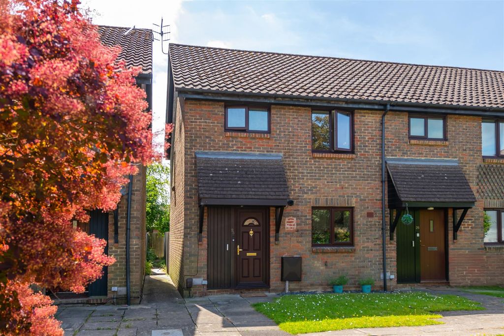 Property photo 1 of 11 25 Grassmere Externals-8.Jpg