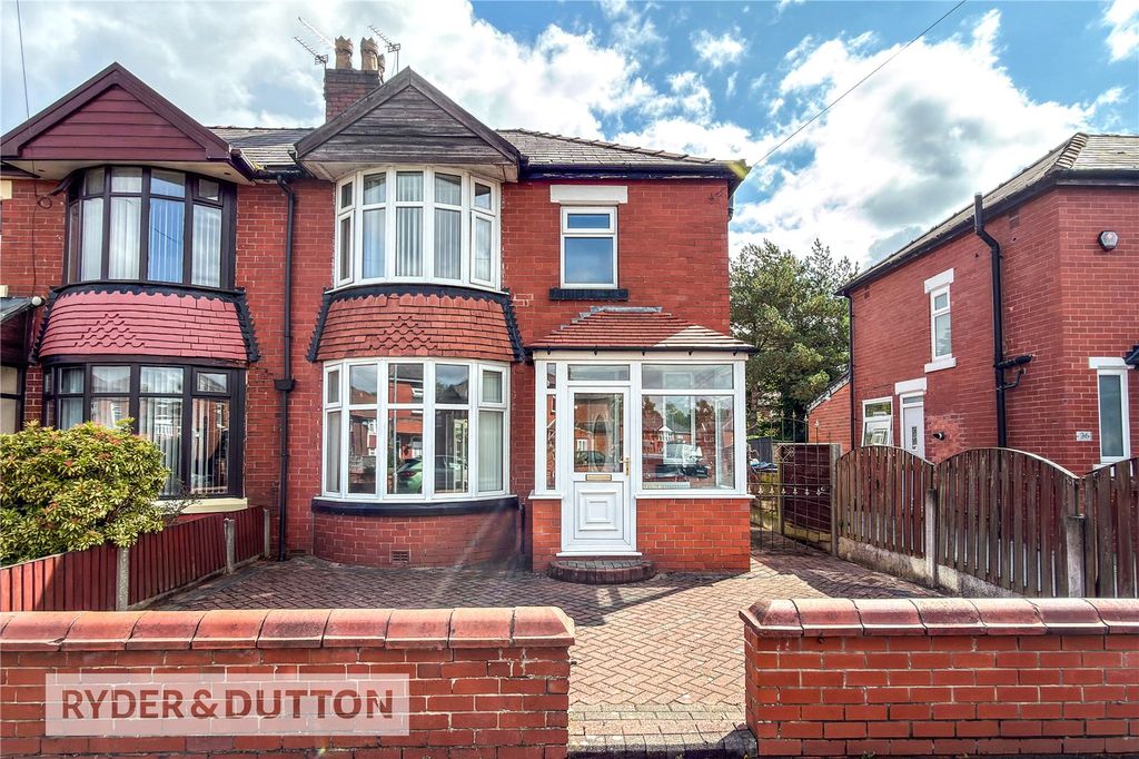 Property photo 1 of 17 External