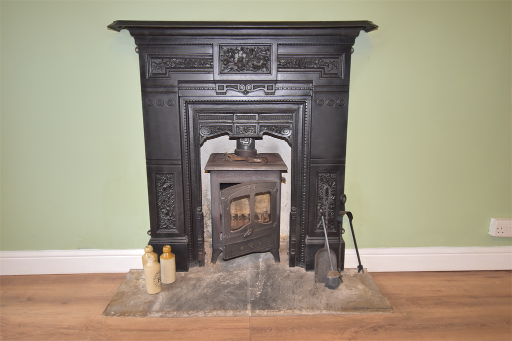 Property photo 3 of 12 Sitting Room