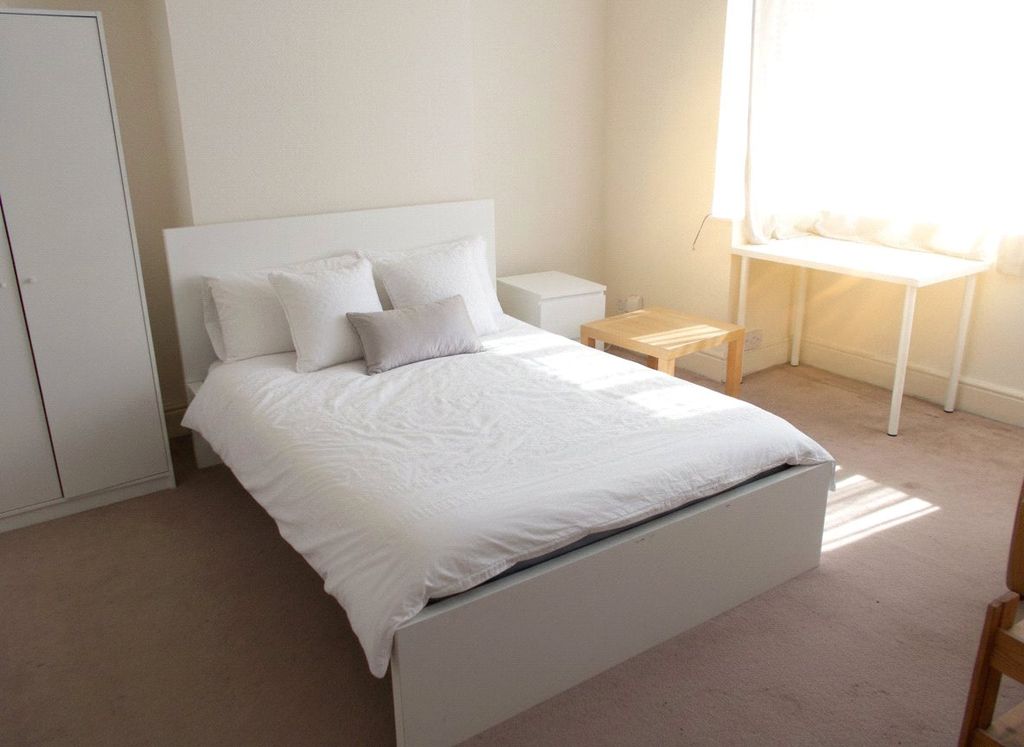 Property photo 3 of 8 Picture No. 01