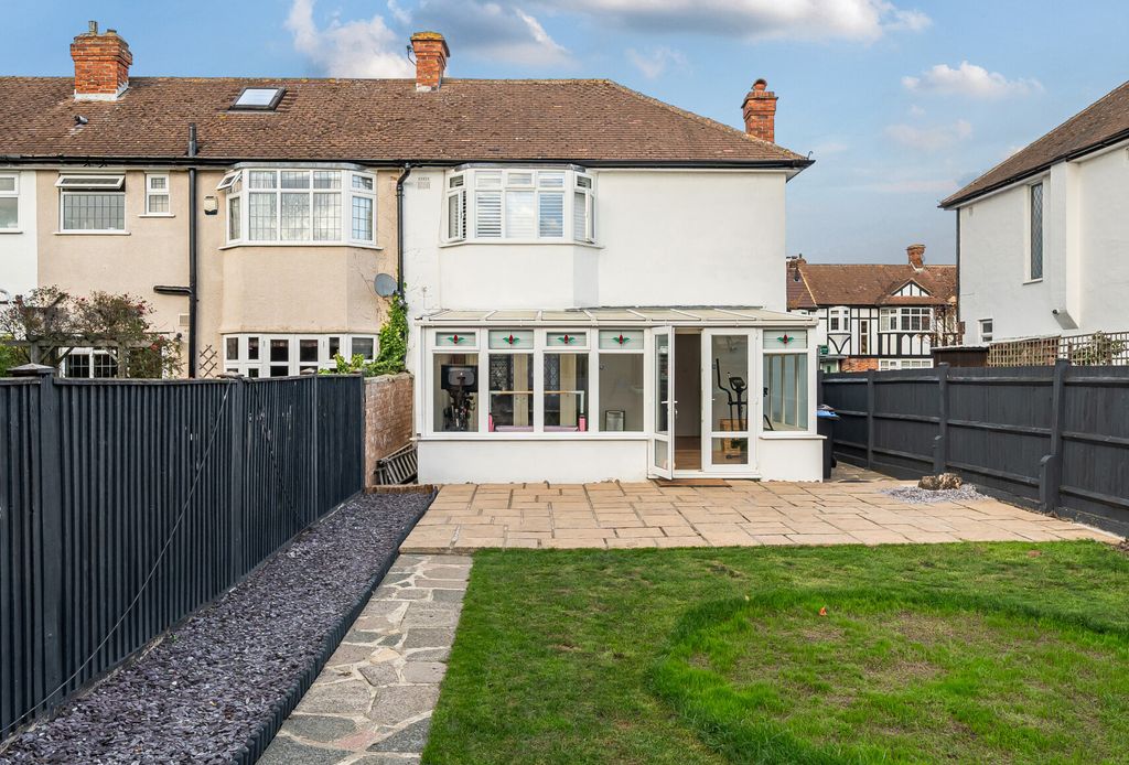 Property photo 2 of 19 1374054-15-6900F3...