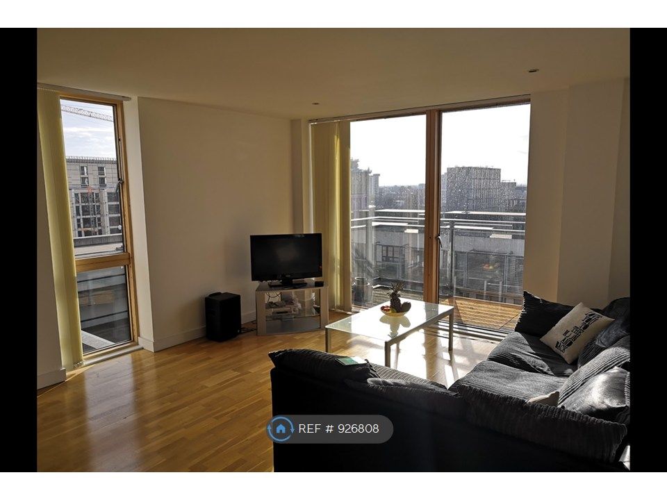 Property photo 1 of 16 Lounge