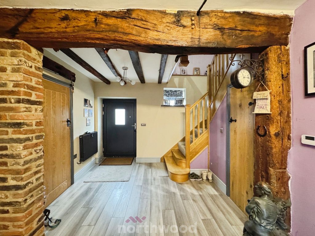 Property photo 3 of 42