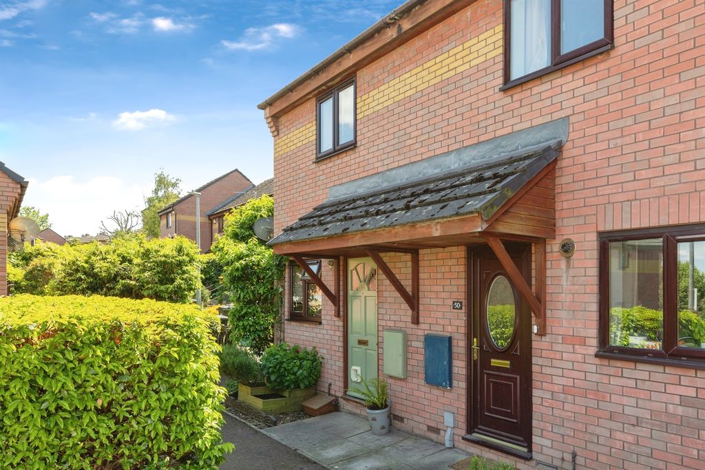 Property photo 2 of 17