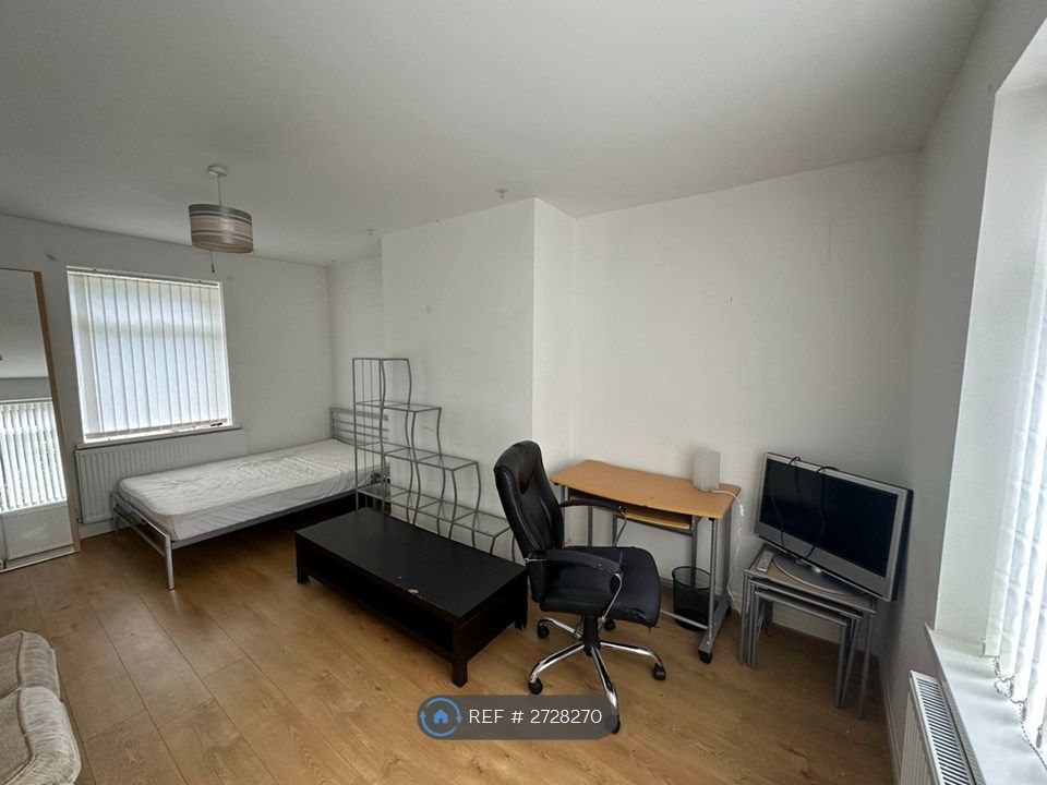 Property photo 3 of 9 Downstairs Double