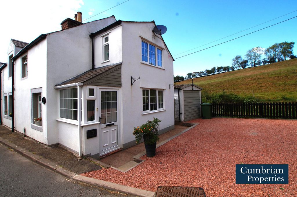 Property photo 1 of 18 External