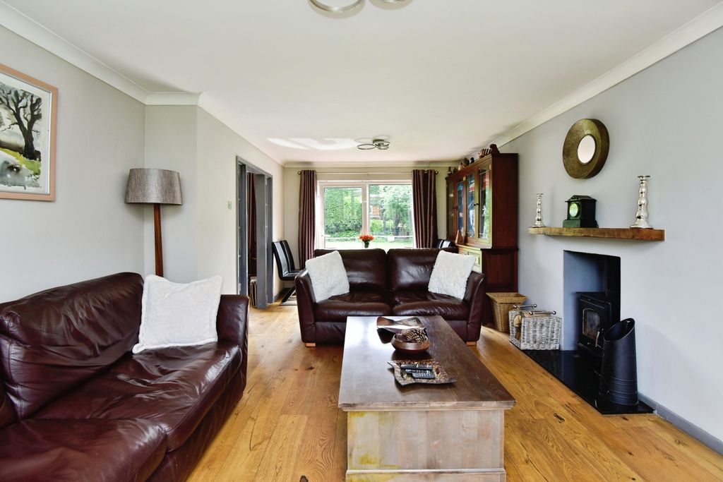 Property photo 2 of 25 Pbox-Img.Jpg