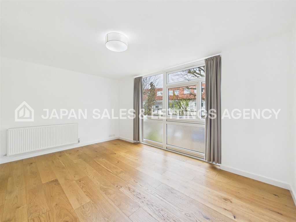 Property photo 3 of 6 Cam04401G0-Pr0124-Still005.Jpg