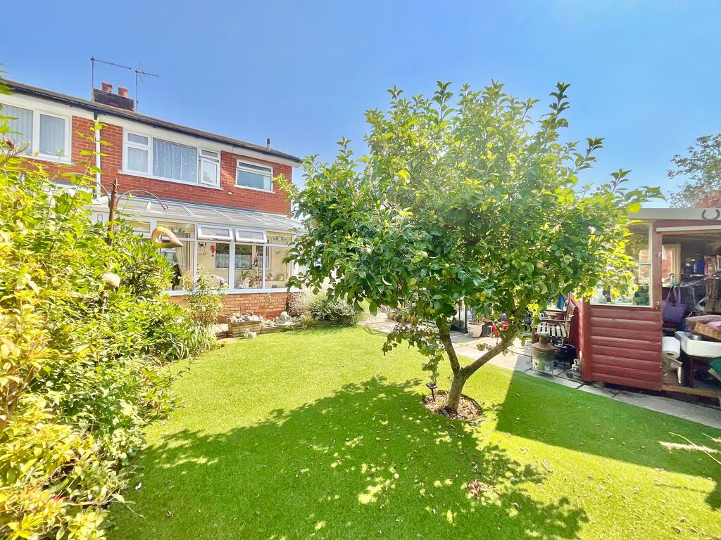 Property photo 2 of 23