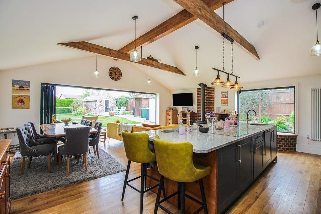 Property photo 2 of 41 12