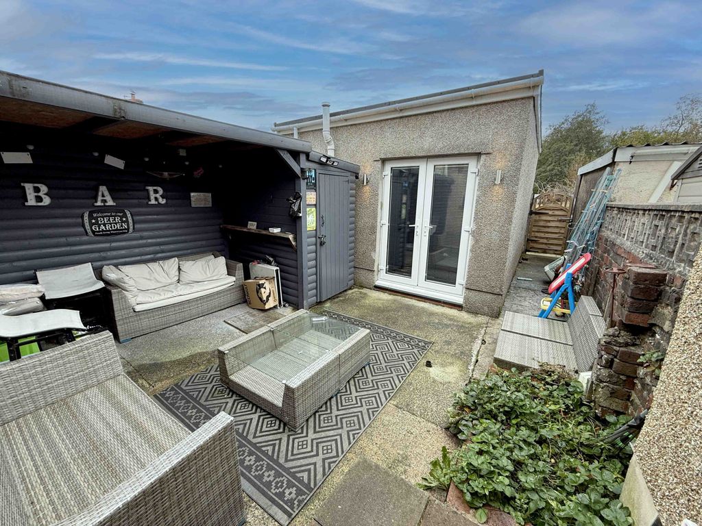 Property photo 3 of 16 Rear1