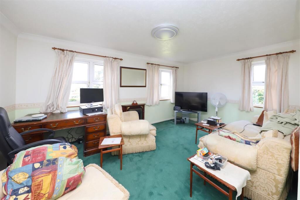 Property photo 2 of 7