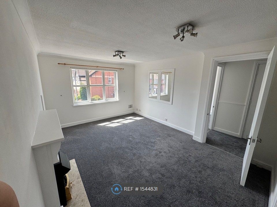 Property photo 2 of 28