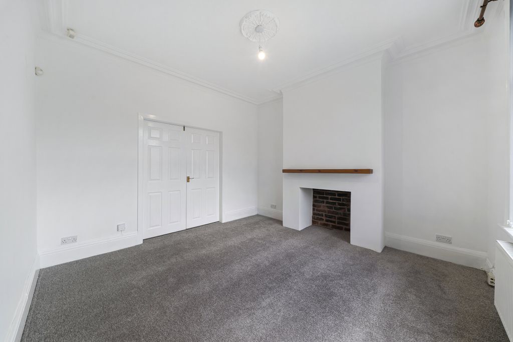 Property photo 2 of 12 Lounge