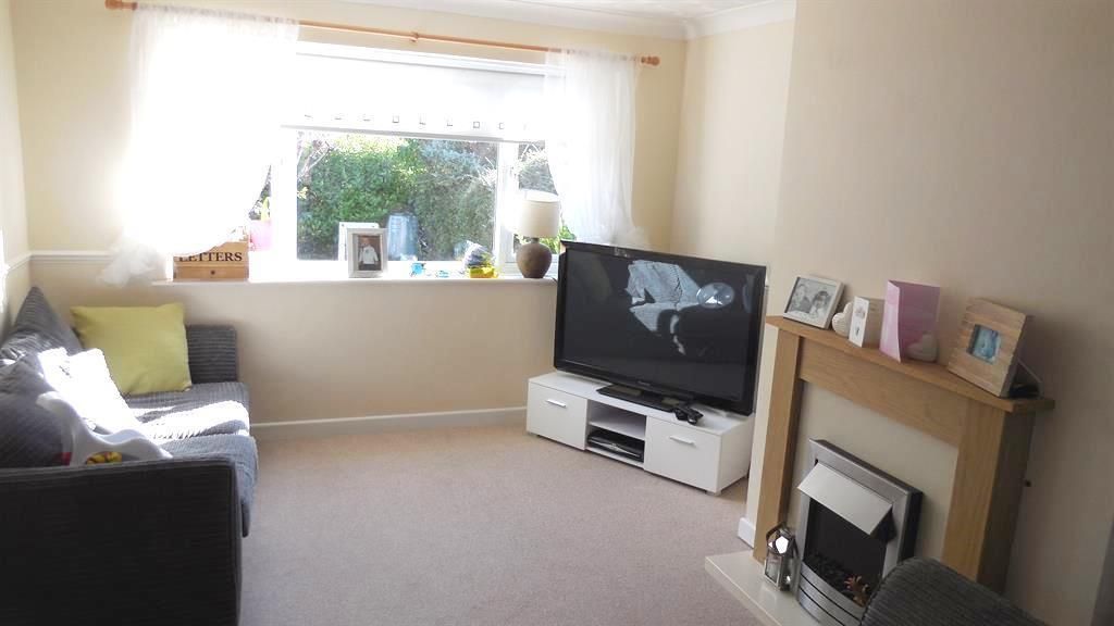 Property photo 2 of 8 Lounge Dining Room