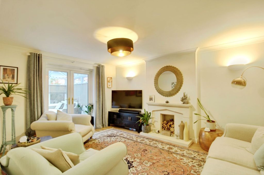 Property photo 3 of 16