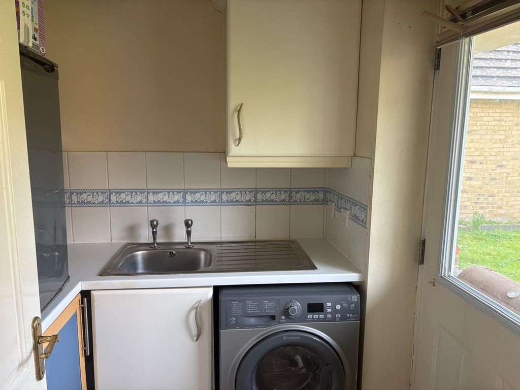 Additional image 11 of 5 bed detached house for saleNorfolk Place, Grays RM16