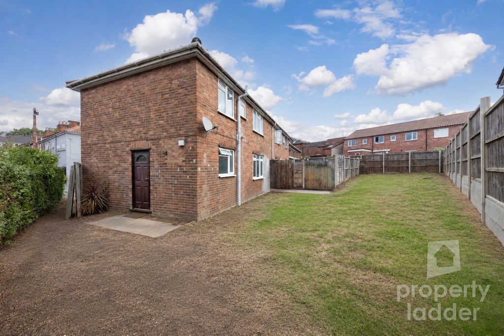 Property photo 2 of 20 Pl-8