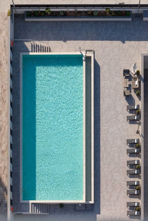 Property photo 3 of 25