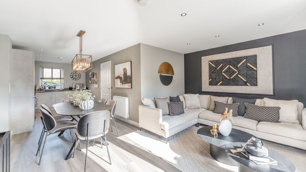 Property photo 2 of 27