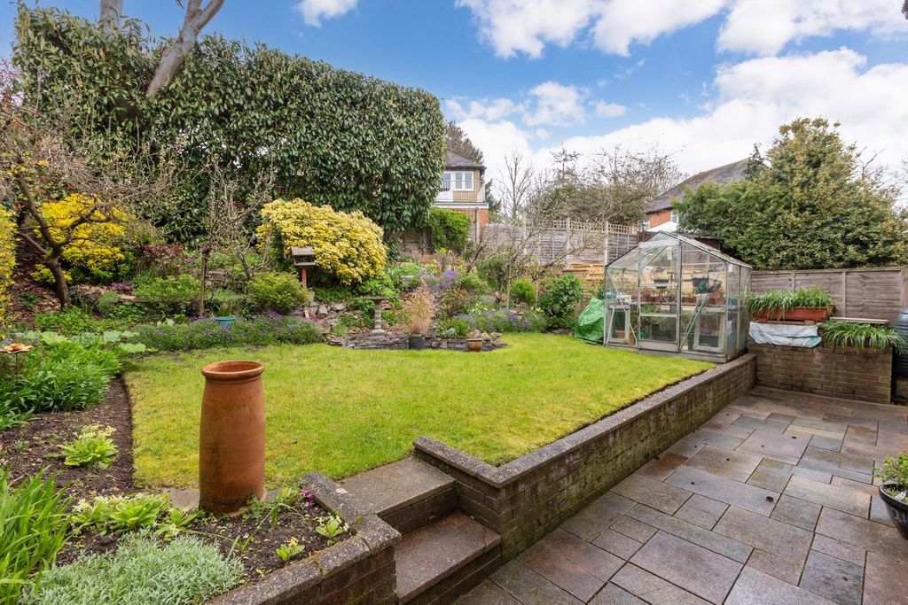 Property photo 2 of 16