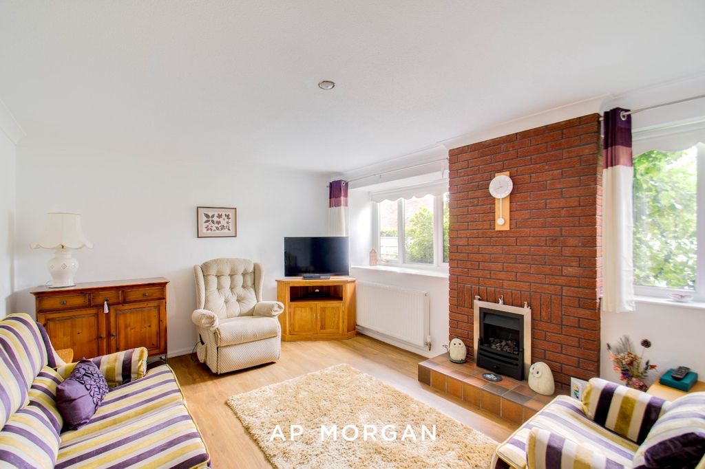Property photo 3 of 18 Picture No. 10